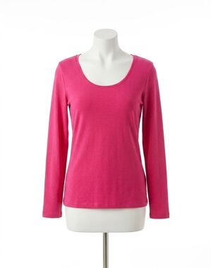 NEW ANGEL scoop-neck top in fuchsia